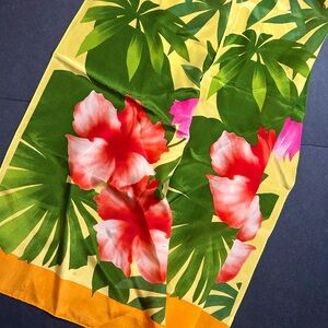 Oscar de la Renta scarf floral leaves yellow tropical